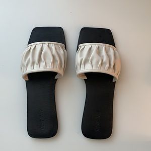 **SOLD Nordstrom Open Edit Sandals